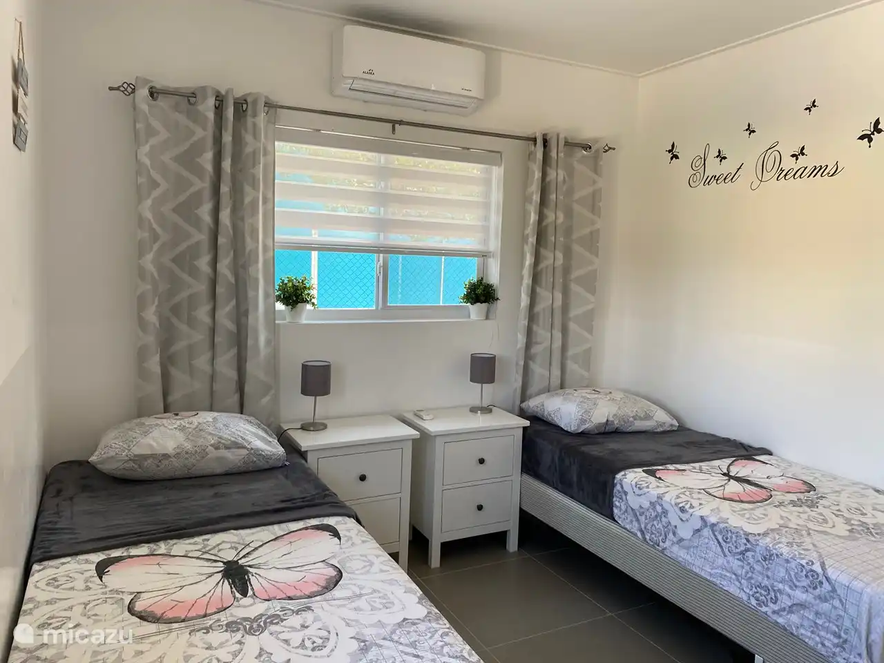 Chambre avec penderie