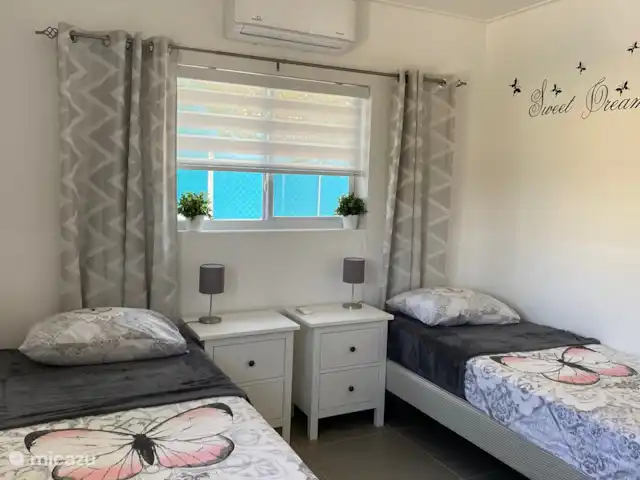 Location de Vacances Curaçao, Banda Abou (ouest), Fontein, villa - Villa Paradis Chambre avec penderie