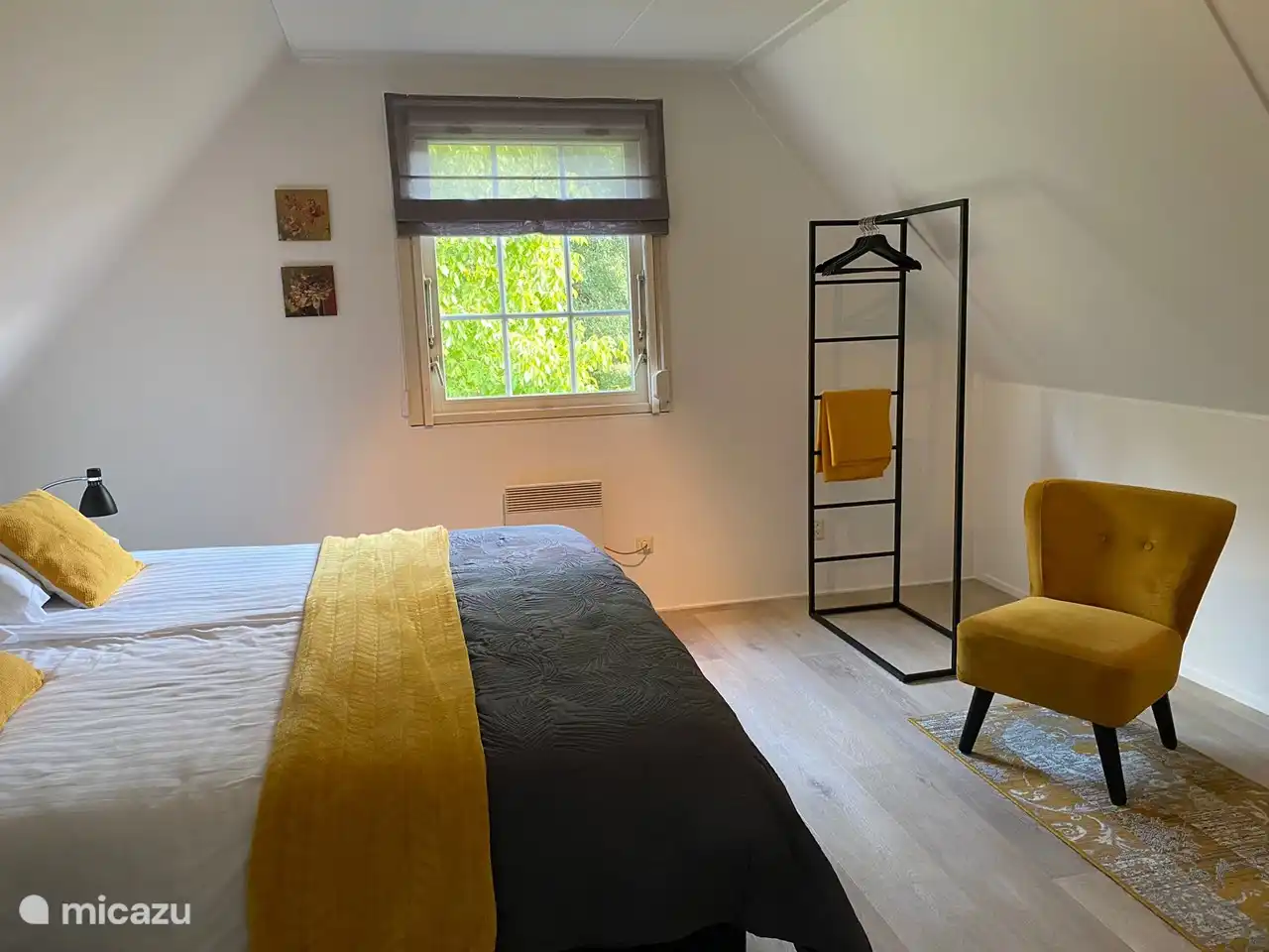 Im Urlaub geht es auch darum, gut zu schlafen und ausgeruht aufzuwachen.  Deshalb bequeme Boxspringbetten mit Toppern. 