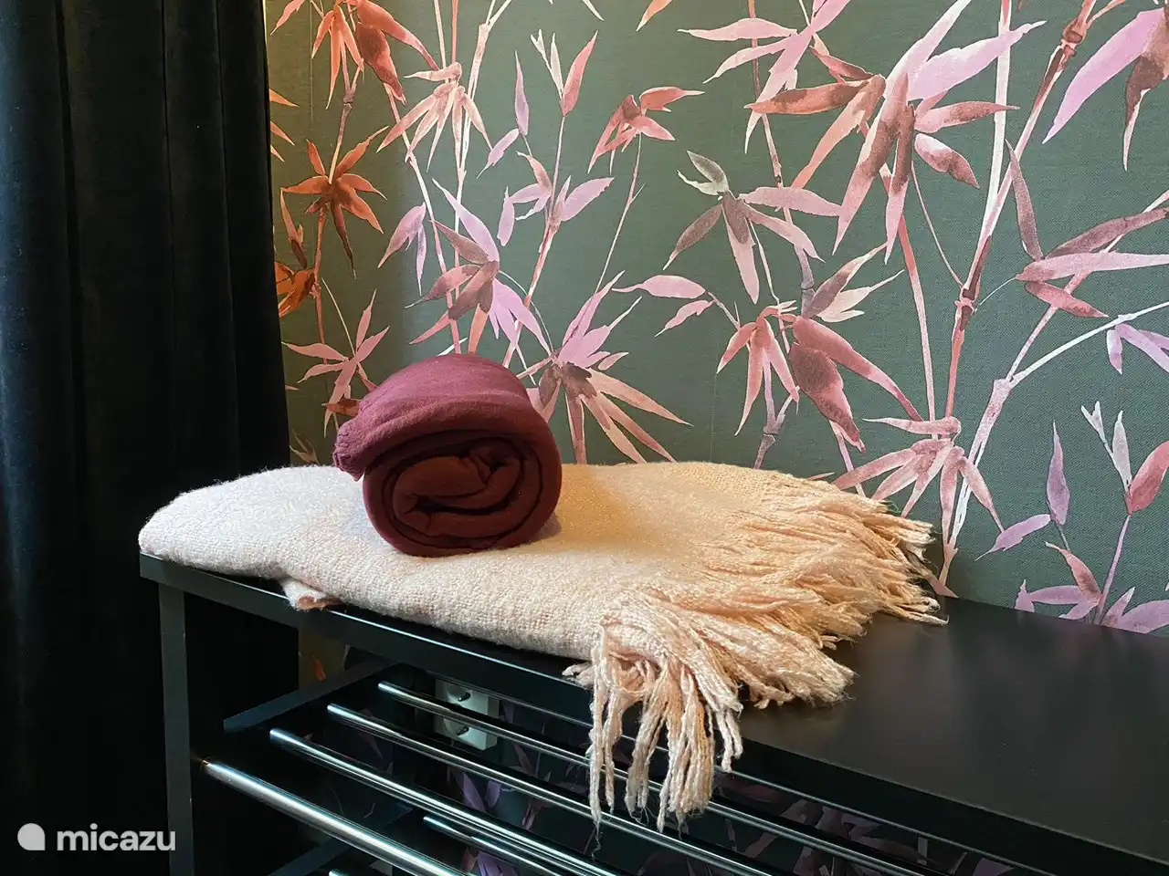 Detailfoto des Schlafzimmers im Erdgeschoss. 