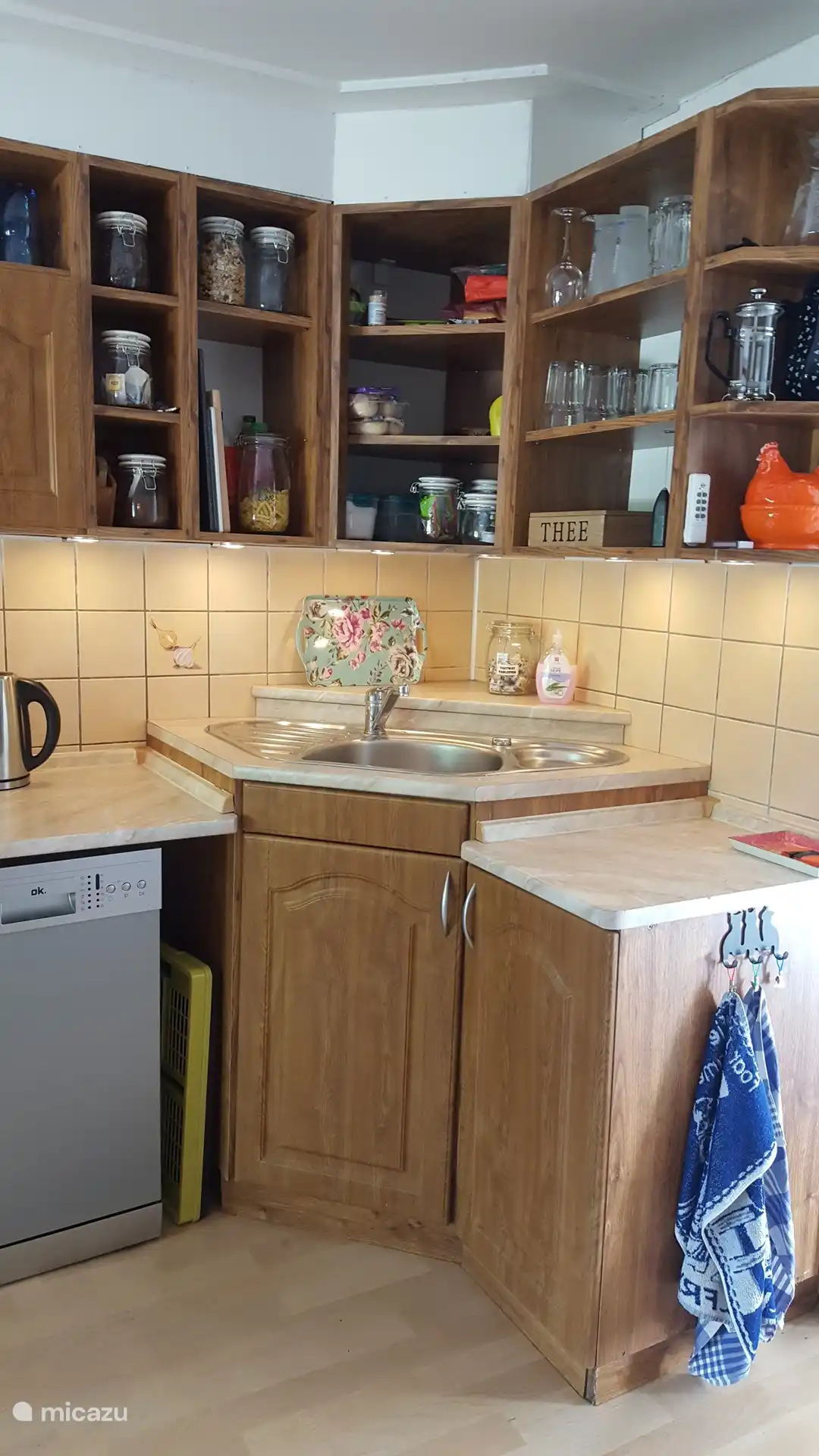 A dishwasher is also available