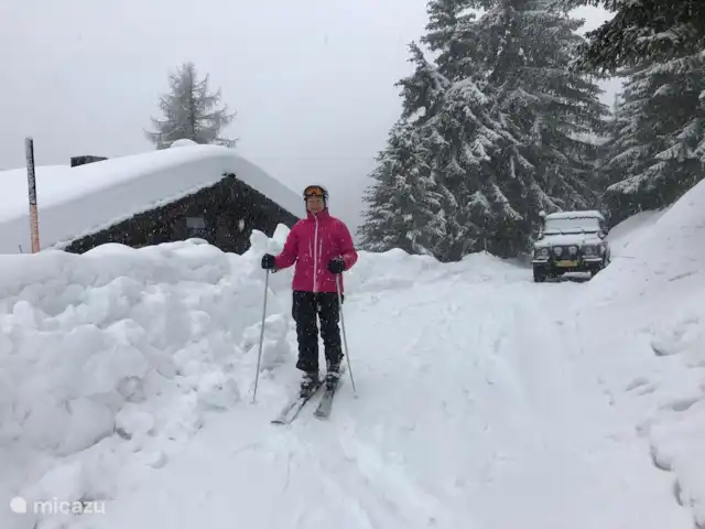 Lotte | Autriche, Carinthie, Hochrindl - chalet Skiez devant la porte