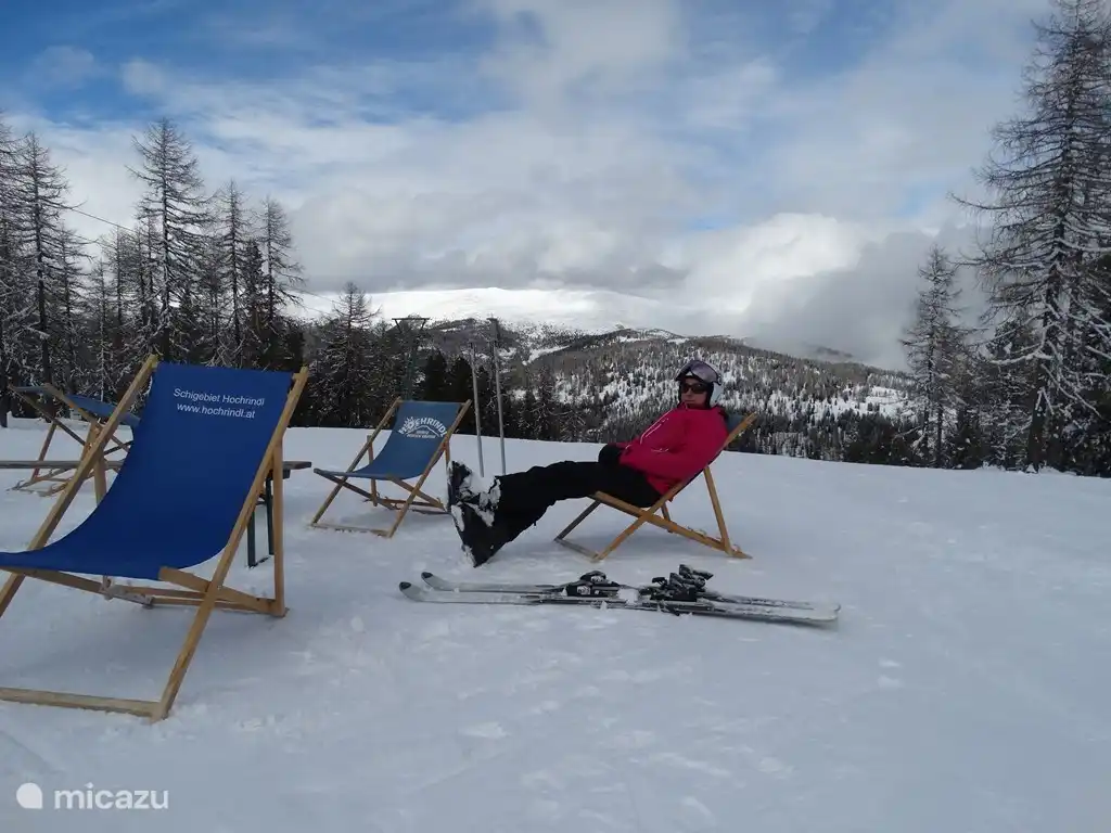 Auf den Pisten finden Sie überall kostenlose Liegestühle