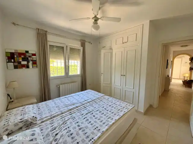 Location de Vacances Espagne, Costa Blanca, Benitachell, villa - Les Fonts Benitachell, Alicante Chambre à coucher 2 lits et espace de rangement