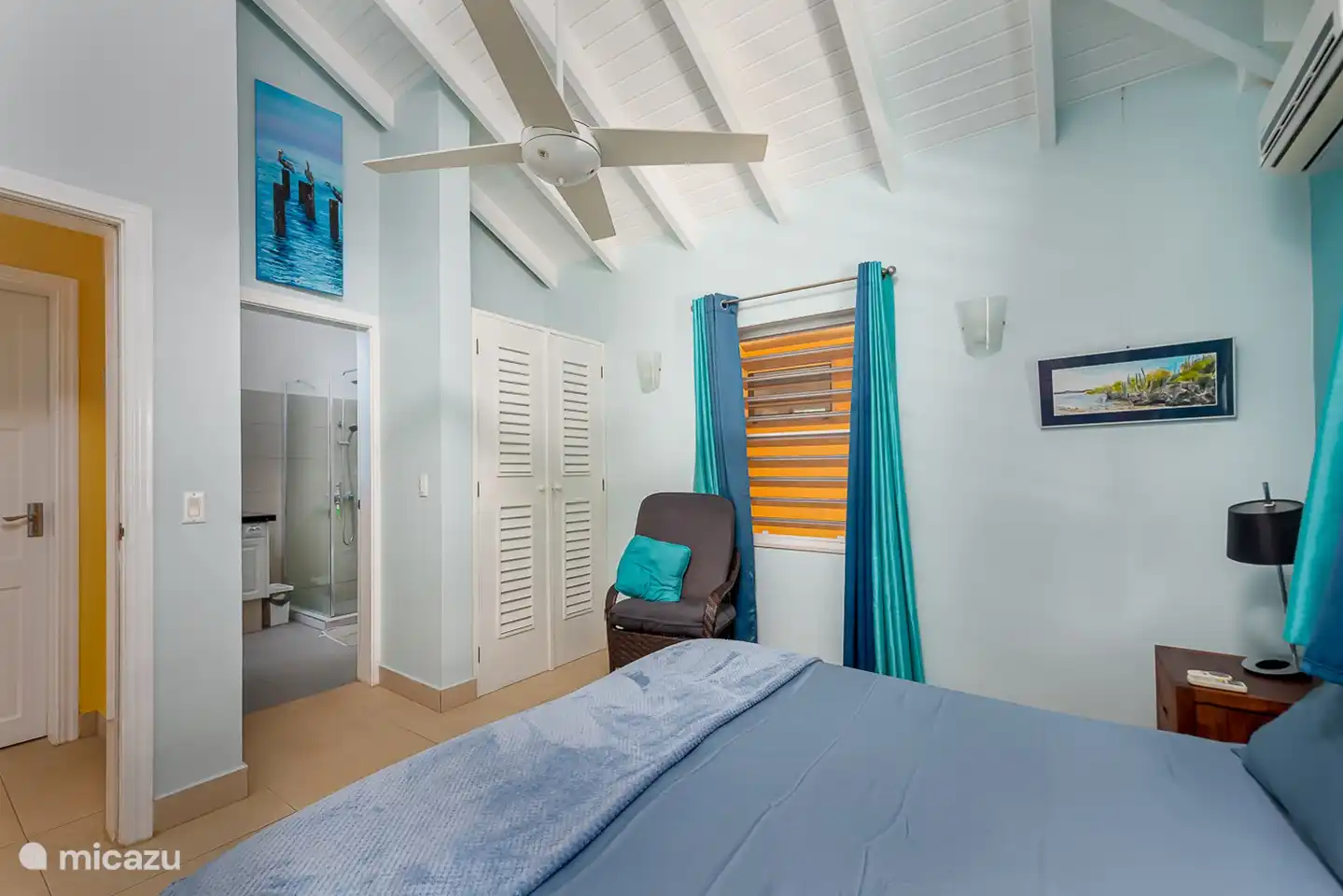 De 2e slaapkamer gezien van de andere kant