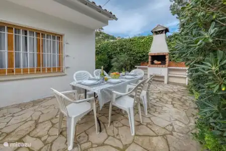 Vakantiehuis Spanje, Costa Brava, Lloret de Mar villa Villa Leonora Barbecue gedeelte
