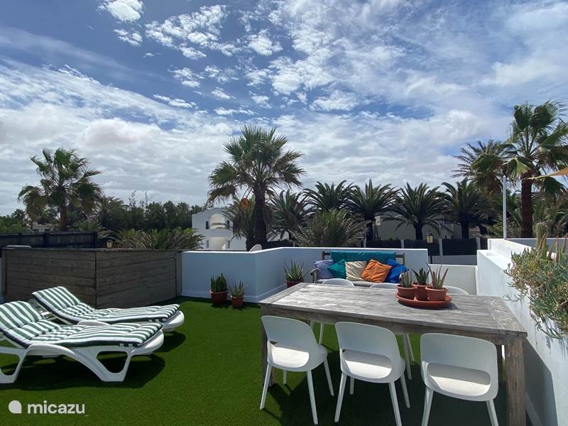 Holiday home in Spain, Fuerteventura, Corralejo Holiday house House50m from sea+pool+garden+roof terrace
