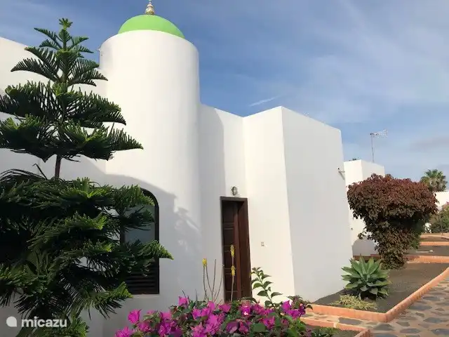 Maison50m de la mer+piscine+jardin+terrasse sur le toit | Espagne, Fuerteventura, Corralejo - maison de vacances Arrière avec entrée
