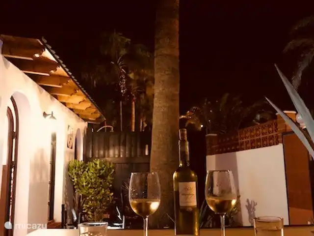 Maison50m de la mer+piscine+jardin+terrasse sur le toit | Espagne, Fuerteventura, Corralejo - maison de vacances Dîner dans le jardin