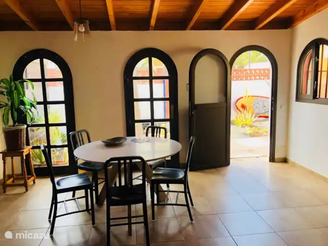 Maison50m de la mer+piscine+jardin+terrasse sur le toit | Espagne, Fuerteventura, Corralejo - maison de vacances Spacieuse salle à manger lumineuse