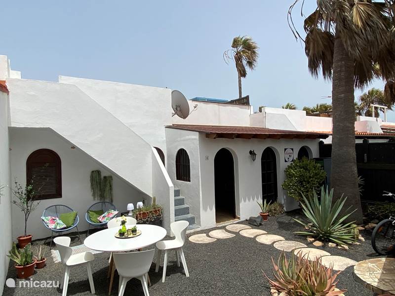 Ferienwohnung Spanien, Fuerteventura, Corralejo Ferienhaus Haus50m vom Meer+Pool+Garten+Dachterrasse