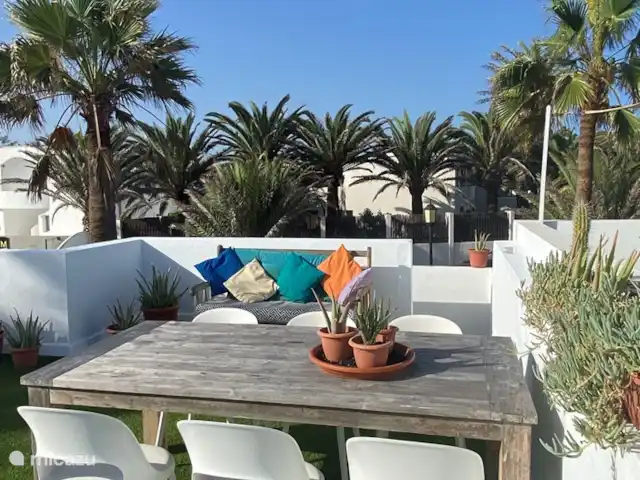 Maison50m de la mer+piscine+jardin+terrasse sur le toit | Espagne, Fuerteventura, Corralejo - maison de vacances Bel endroit pour le petit déjeuner, le déjeuner et le dîner