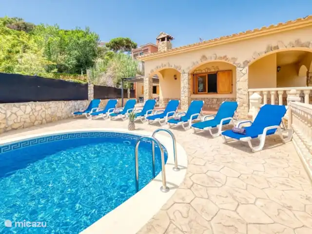 Costa Cabana - Villa Saraï | Espagne, Costa Brava, Lloret de Mar - villa chaises longues