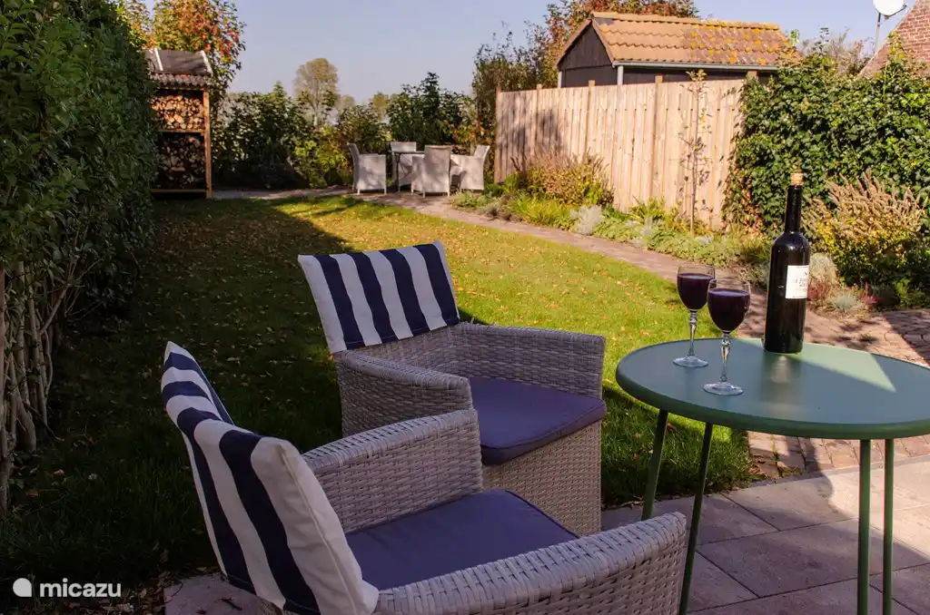 ... und der schöne große Garten.