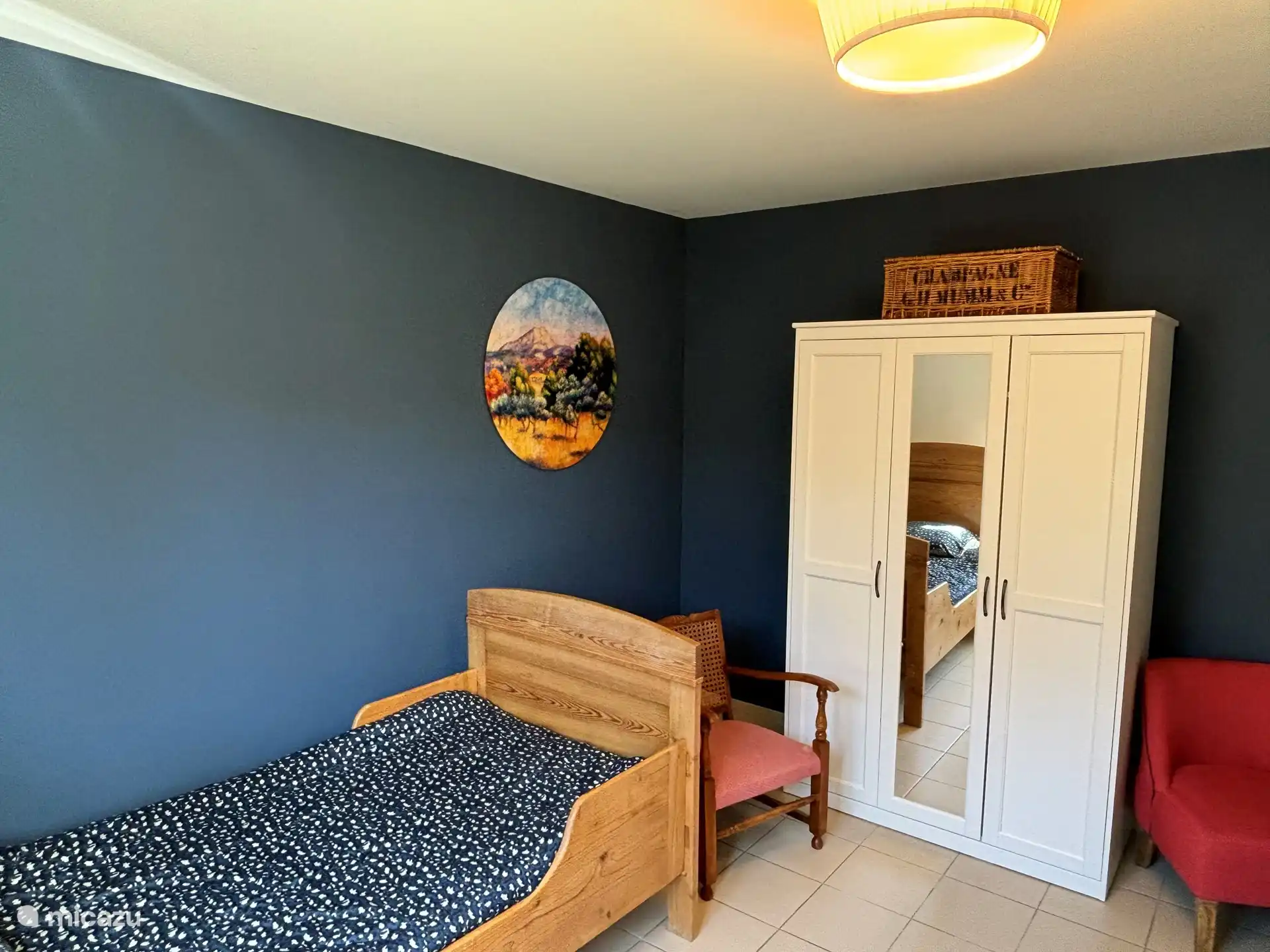 Schlafzimmer 4 - ein Einzelbett und ein Etagenbett