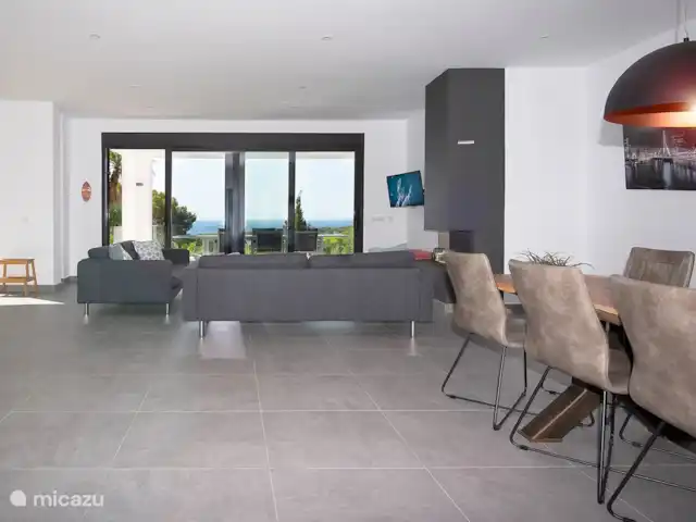 Villa Bona Vista | Espagne, Costa Blanca, Moraira - villa Le salon très spacieux avec cheminée et vue.