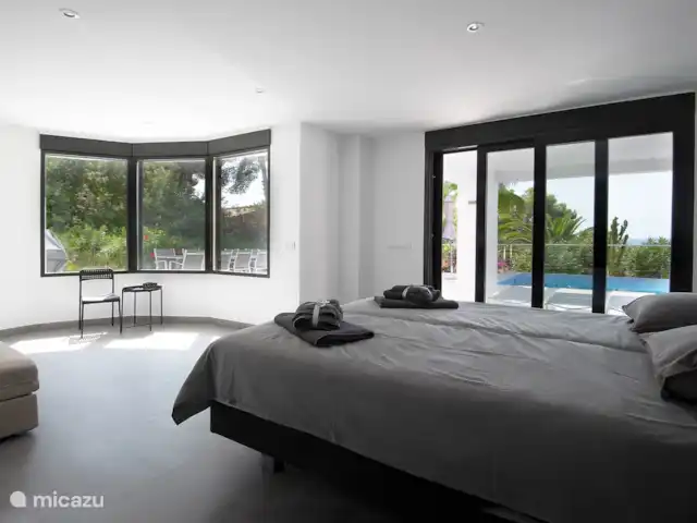 Villa Bona Vista | Espagne, Costa Blanca, Moraira - villa La deuxième chambre au bord de la piscine. Très spacieux avec vue sur les deux côtés.