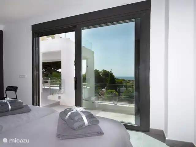 Villa Bona Vista | Espagne, Costa Blanca, Moraira - villa Chambre au rez-de-chaussée avec vue et accès direct à la Naya et à la piscine.