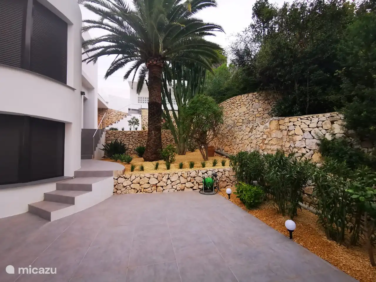 Garten professionell angelegt und gepflegt