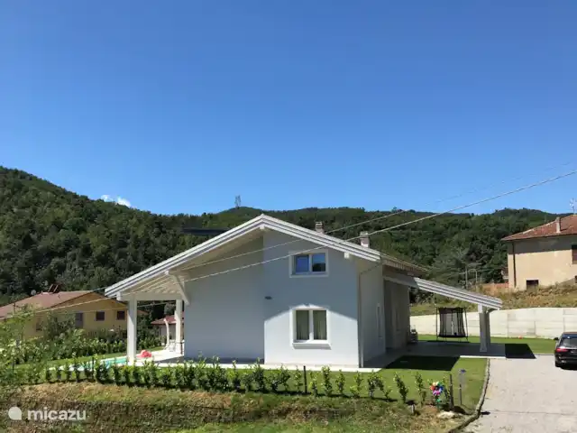 villa huren in Italië, Ligurië, Plodio – Ruime villa tussen zee en wijnstreek Ligging