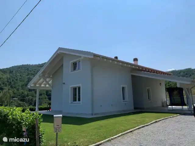 villa huren in Italië, Ligurië, Plodio – Ruime villa tussen zee en wijnstreek Het huis