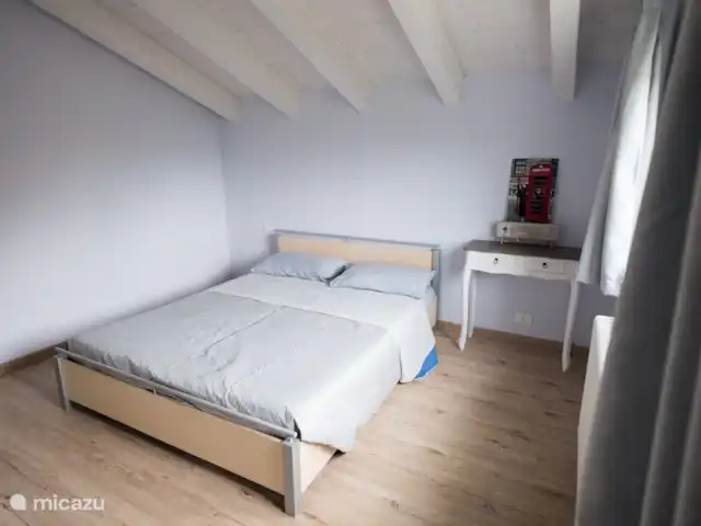 villa huren in Italië, Ligurië, Plodio – Ruime villa tussen zee en wijnstreek Slaapkamer boven