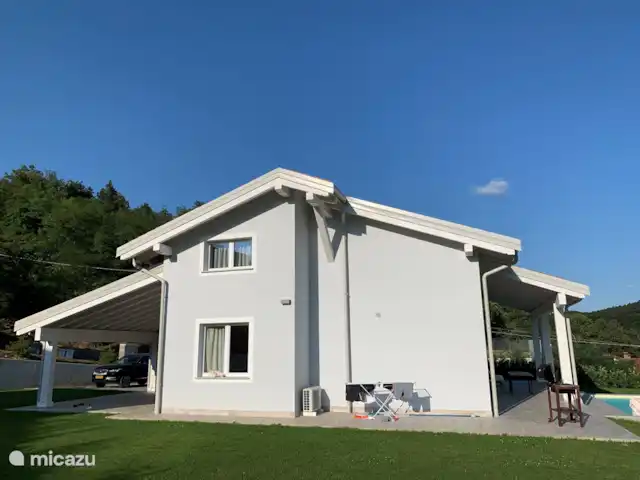 villa huren in Italië, Ligurië, Plodio – Ruime villa tussen zee en wijnstreek Ons prachtige huis