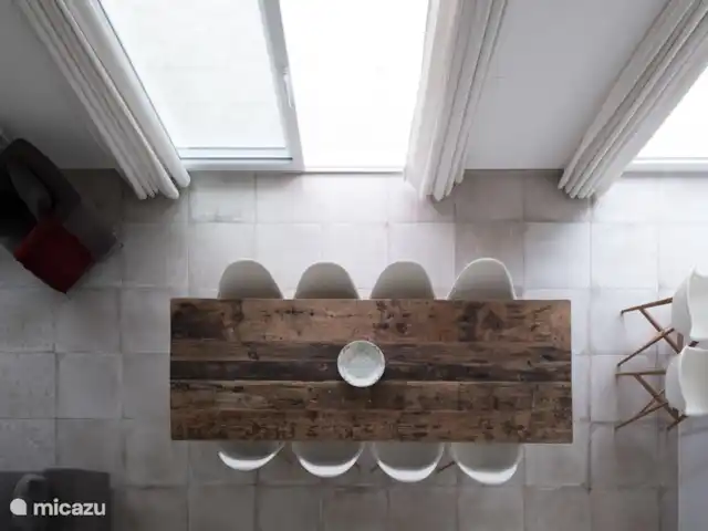 villa huren in Italië, Ligurië, Plodio – Ruime villa tussen zee en wijnstreek Onze grote eettafel