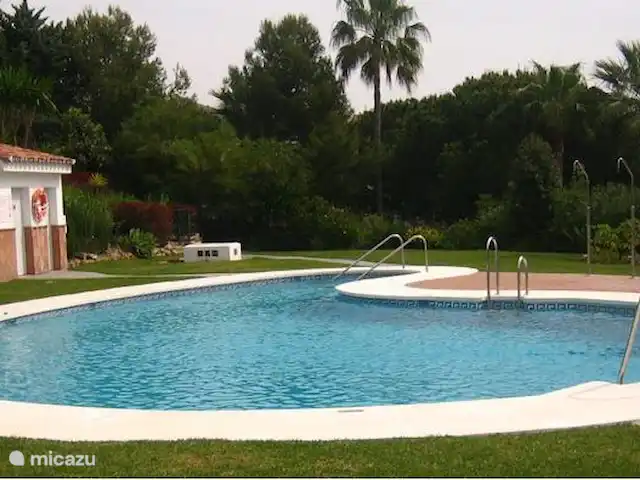 Cornisa, Vista Mar-Piscinas-Privacidad en España, Costa del Sol, Sitio de Calahonda - apartamento La segunda piscina (de las 4) está muy bien protegida y, a menudo, la tienes para ti solo.