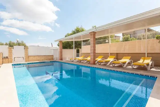 Preciosa piscina privada