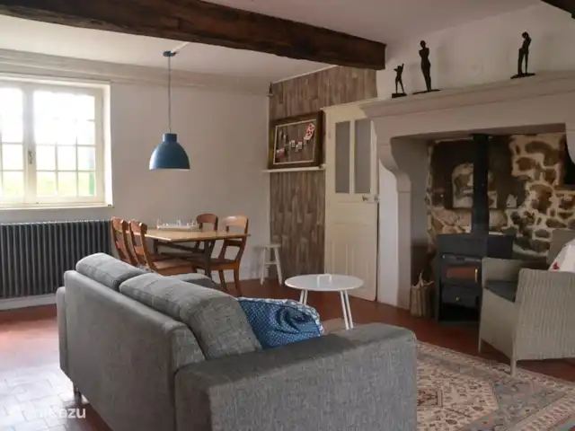 Les Coulisses du Morvan - Le Pavot huren in Frankrijk, Saône-et-Loire, La Chapelle-sous-Uchon - gîte / cottage Woonkamer