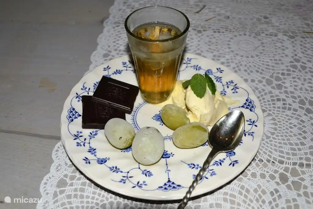 Table d`hotes dessert