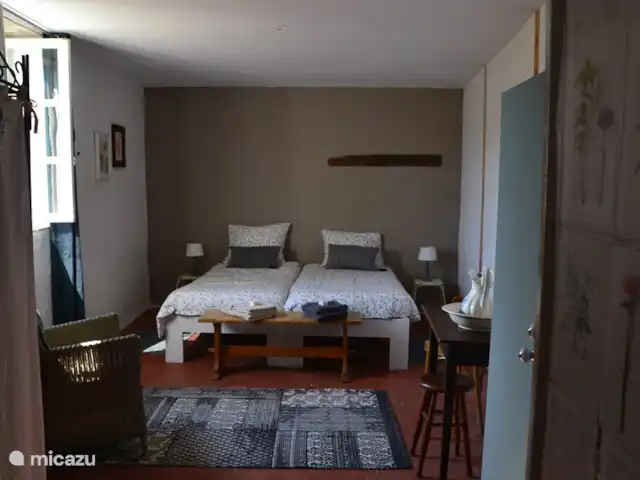 Les Coulisses du Morvan - Le Pavot huren in Frankrijk, Saône-et-Loire, La Chapelle-sous-Uchon - gîte / cottage Linker slaapkamer