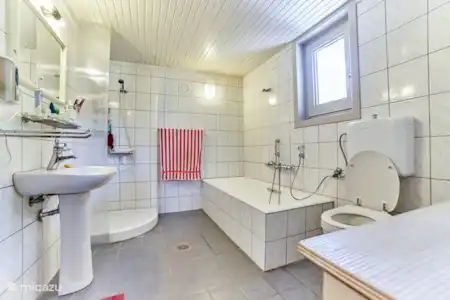 Vakantiehuis Griekenland, Kreta, Malia villa Villa Volakas Badkamer grote huis