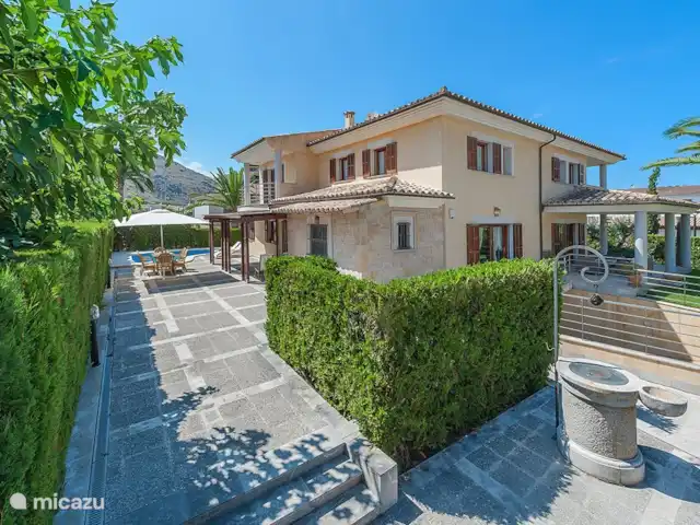 villa huren in Spanje, Mallorca, Alcúdia – Villa Lucky Luke - Prive Zwembad Fantastische Villa aan het strand! Alcudia, Mallorca.