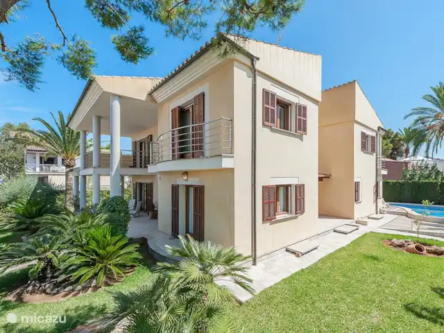 villa huren in Spanje, Mallorca, Alcúdia – Villa Lucky Luke - Prive Zwembad Fantastische Villa aan het strand! Alcudia, Mallorca.