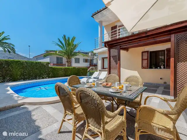villa huren in Spanje, Mallorca, Alcúdia – Villa Lucky Luke - Prive Zwembad Fantastische Villa aan het strand! Alcudia, Mallorca.