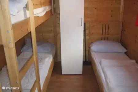 Vakantiehuis Italië, Italiaanse Meren, Porlezza chalet Monaco 5 driepersoonskamere en in het chalet is ook twee persoonskamer aanwezig