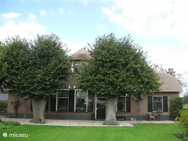 Aanzicht van de woonboerderij Erve Klijnevink. Gezien vanuit zuidelijke richting.