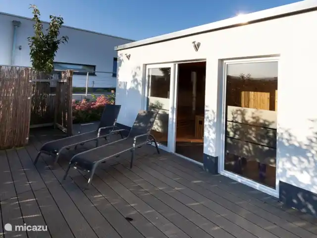 villa en Alemania, Hunsrück, Morbach – Villa Mosela La casa de sauna con sauna, zona de estar y vestuario.