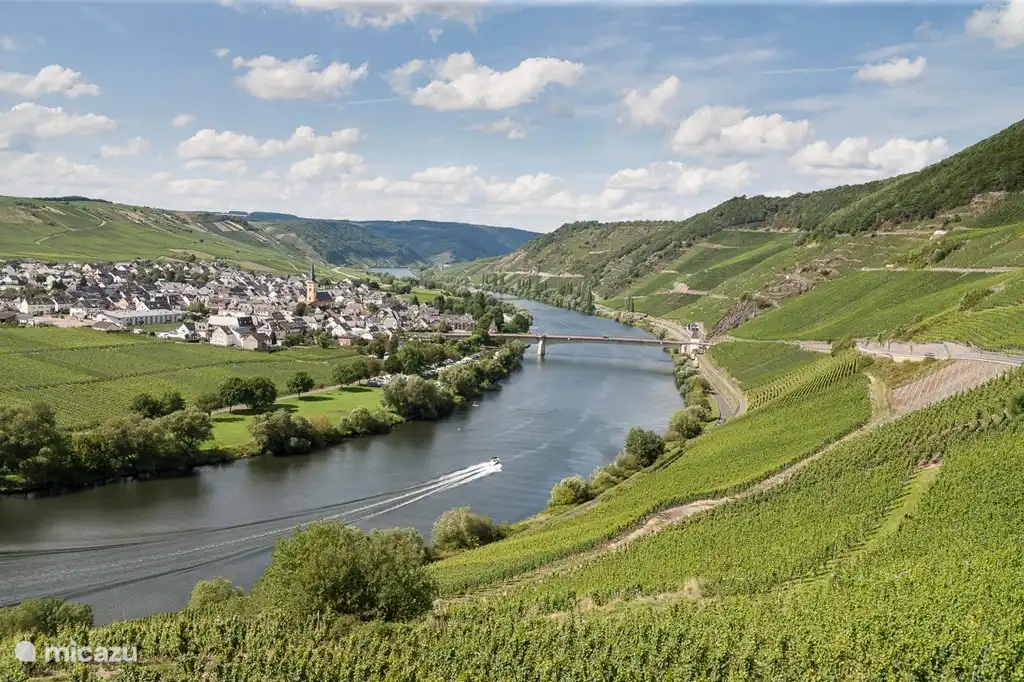 De Moezel op 25 km rijden van de Villa 