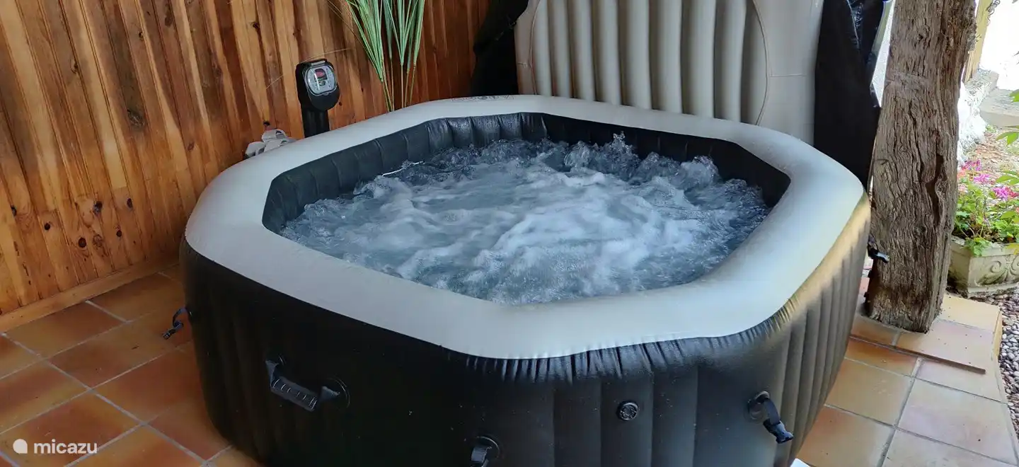 Hot-Tub