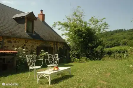 Vakantiehuis Frankrijk, Nièvre, Larochemillay gîte / cottage Maison Le Ruault Achterkant