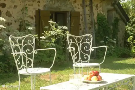 Vakantiehuis Frankrijk, Nièvre, Larochemillay gîte / cottage Maison Le Ruault tuin