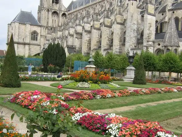 Maison des Cerises / Les Bergeries huren in Frankrijk, Allier, Saint-Bonnet-Tronçais - vakantiehuis Kathedraal in Bourges