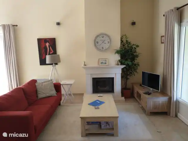 Location de Vacances France, Deux-Sèvres, Les Forges, maison de vacances - Villa Les Bois Senis le salon sous un autre angle