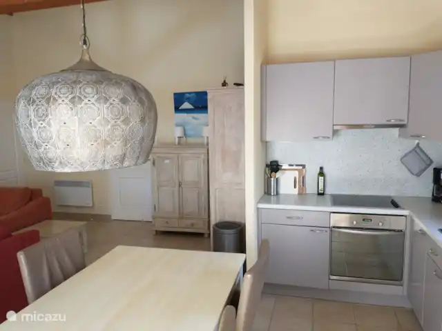 Location de Vacances France, Deux-Sèvres, Les Forges, maison de vacances - Villa Les Bois Senis la cuisine sous un autre angle