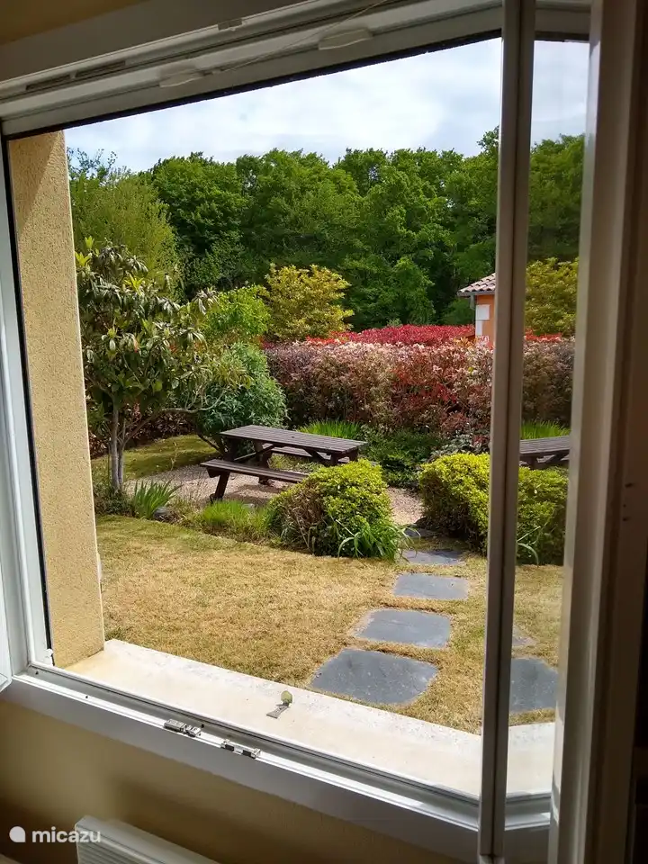 Vue de la chambre sur la terrasse supplémentaire