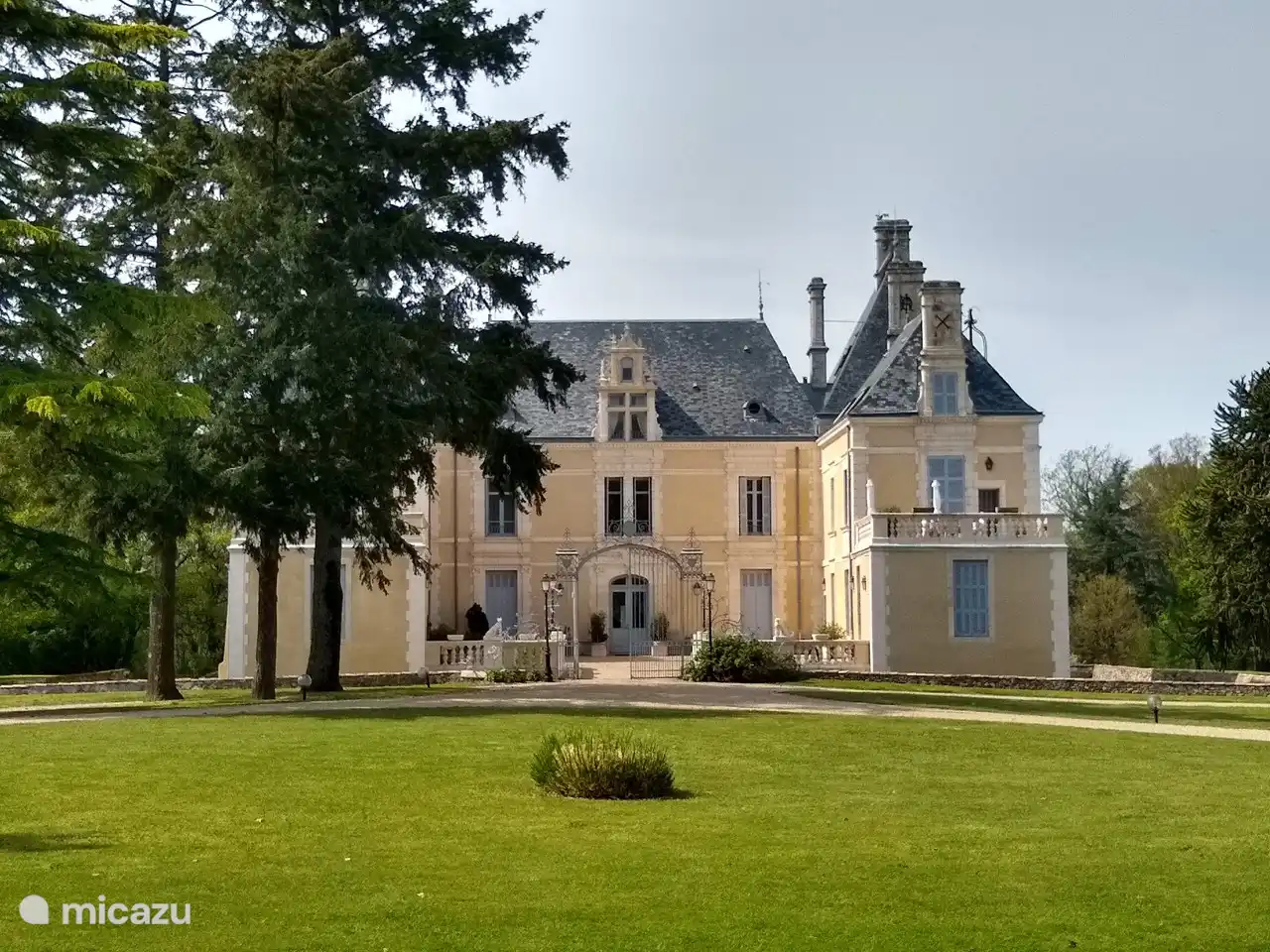 Le château des Forges, à 900 mètres de notre maison