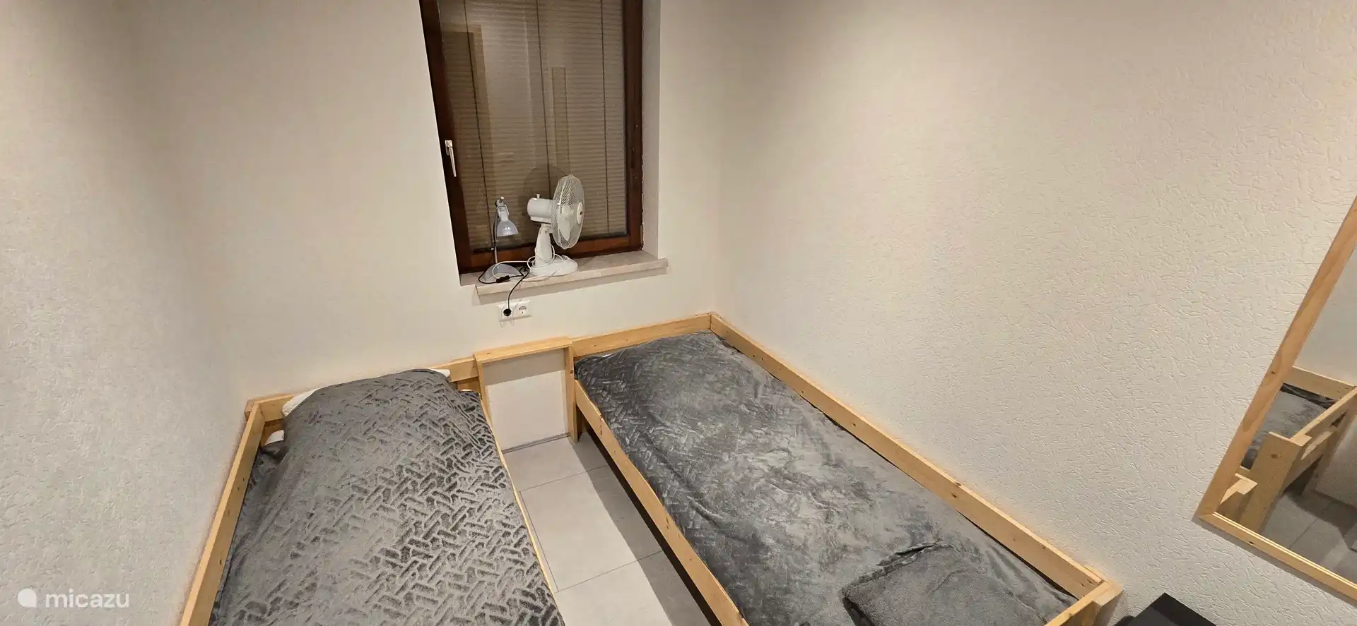 Slaapkamer met 2 aparte bedden 80 x 200